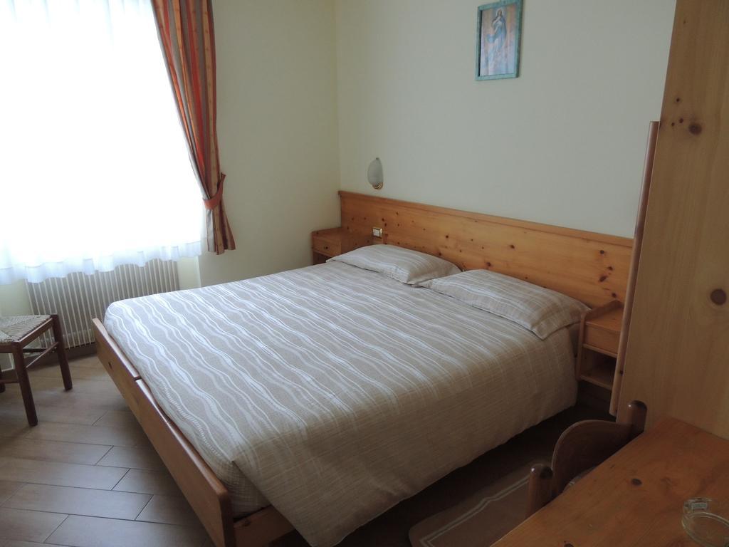 Albergo Eden Passo del Tonale Bilik gambar